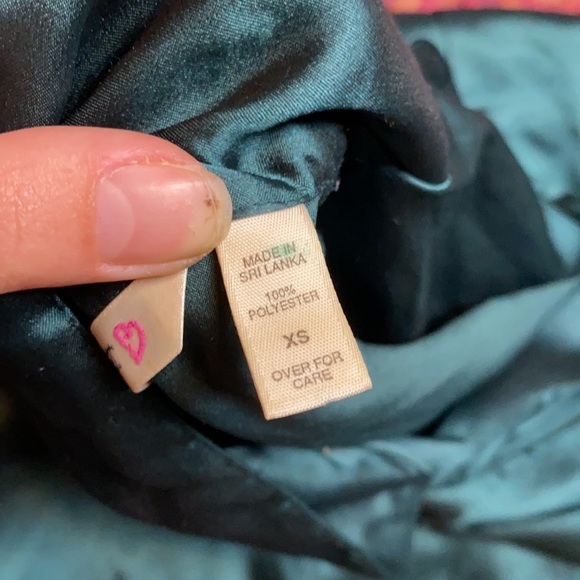 1997 VINTAGE VICTORIAS SECRET EMERALD GREEN SATIN PJ TOP BUTTON UP - Picture 5 of 6